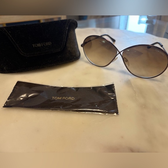 Tom Ford Rania Sunglasses with original case and brand new cleaning cloth main image 5